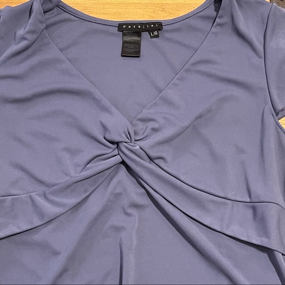 Parallel Top SZ L 🌸🌸 - Picture 2 of 7